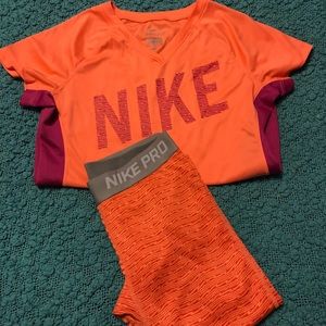 Girls Nike pro capris!